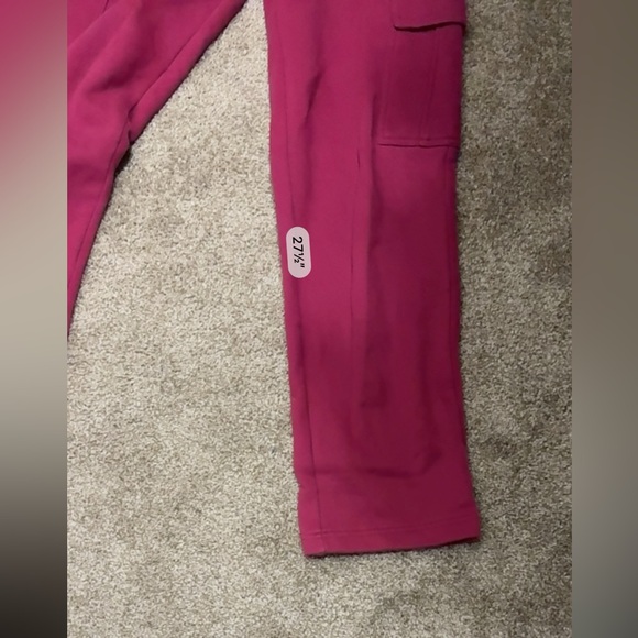 Aritzia TNA Sweatfleece - Cozy Fleece Sweatpants - Picture 6 of 6